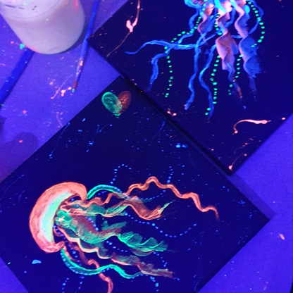 Techno and Paint: Schwarzlicht Edition